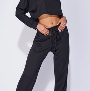 Parisian black crop top & jogger lounge set size 4.